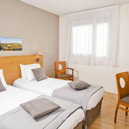 Sejours & Affaires De Brienne Apartahotel